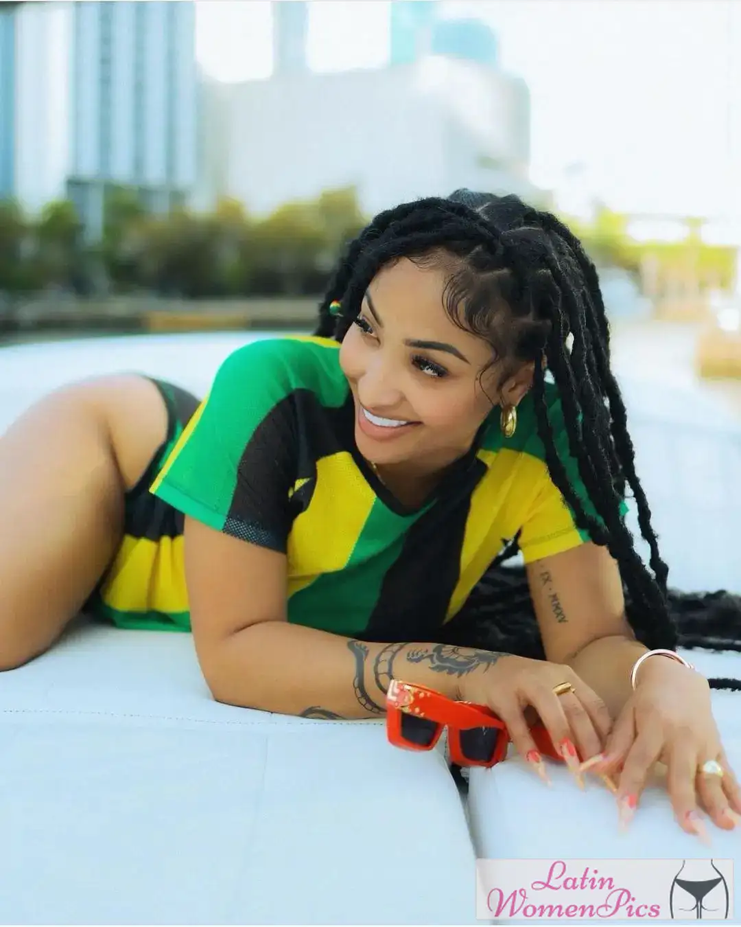 beautiful Jamaican women photo