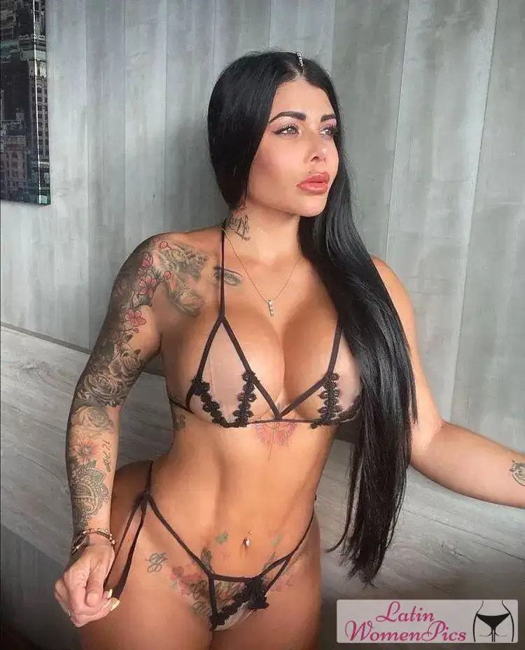 hot Venezuelan woman
