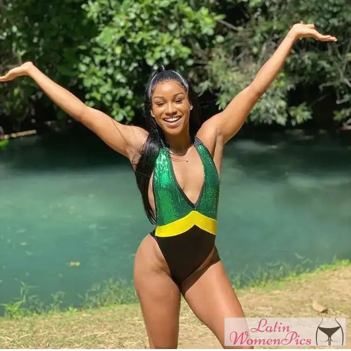 resplendent women from Jamaica