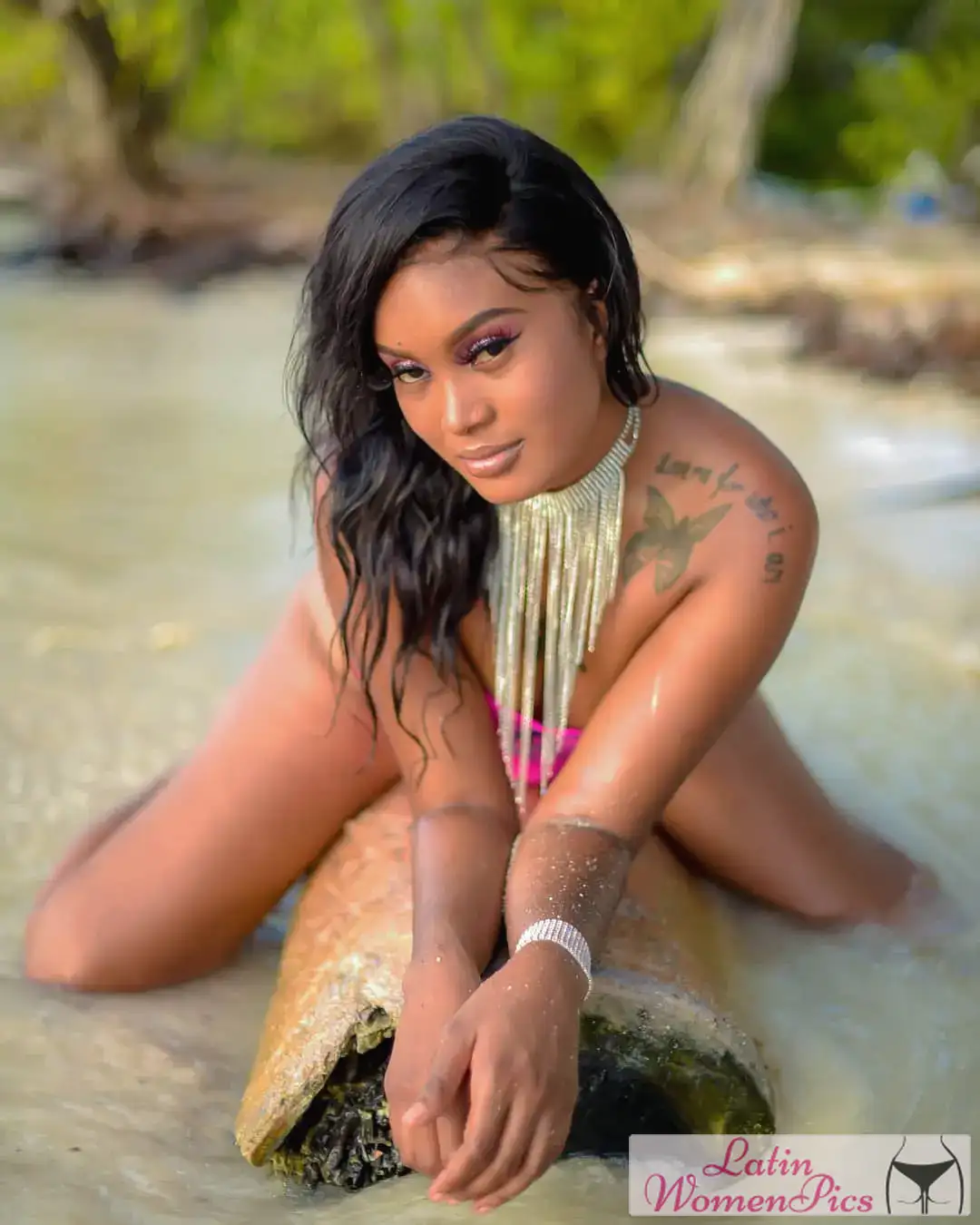 sexy Jamaican beauty photo