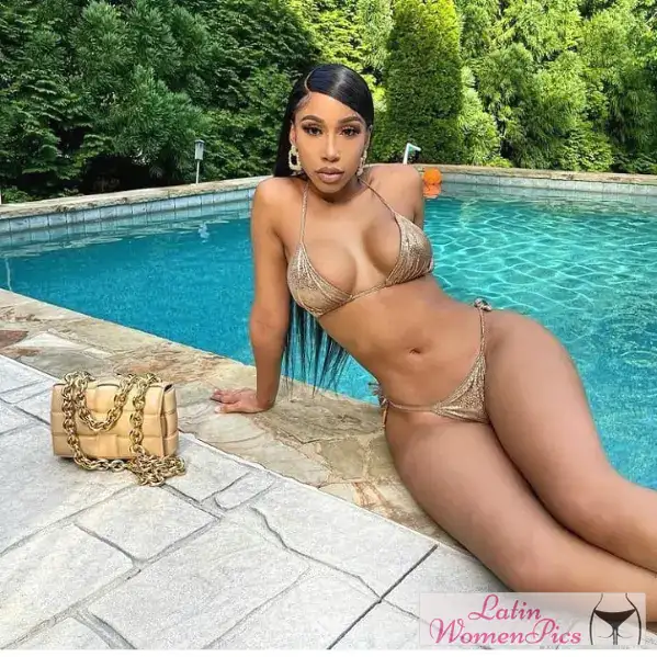 sexy Jamaican women pic