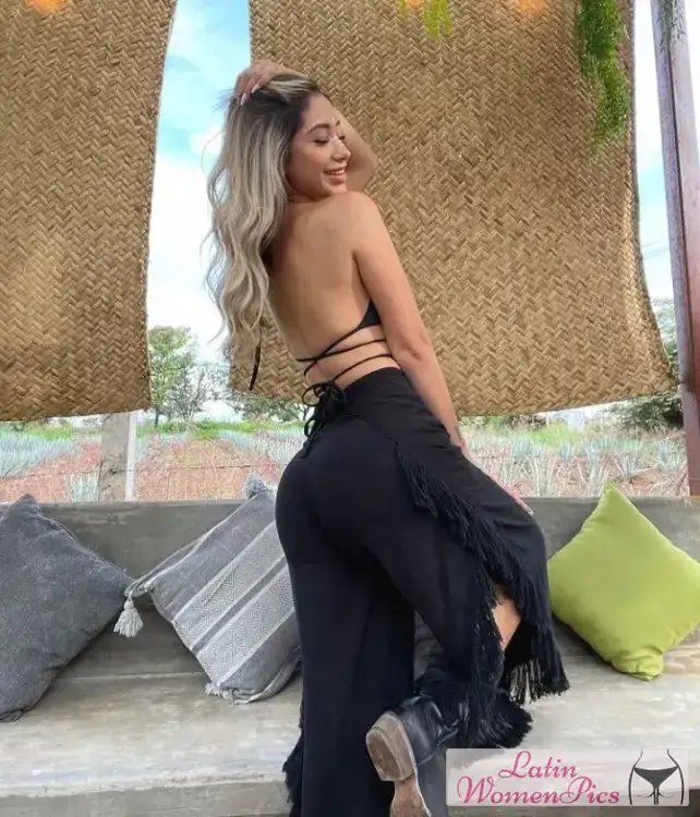 sexy Mexican woman